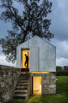 10 Contemporary Portuguese Houses