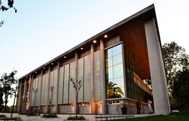 Biblioteca U. Talca / Valle Cornejo Arquitectos