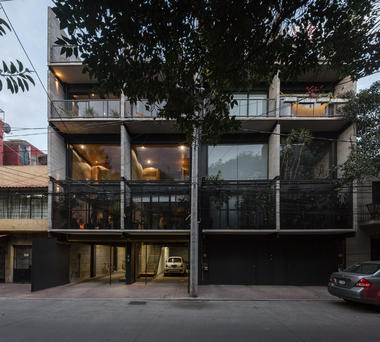 Hipódromo 集合住宅 / envase