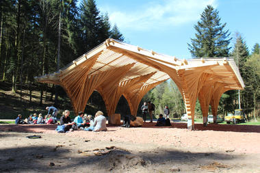 La Creación de un Refugio Forestal en Bertrichamp / Studiolada Architectes + Yoann Saehr Architect