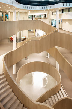 Dr. Schär Offices / monovolume architecture+design
