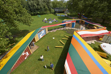 Centro de Visitantes em Emscher / Ooze Architects