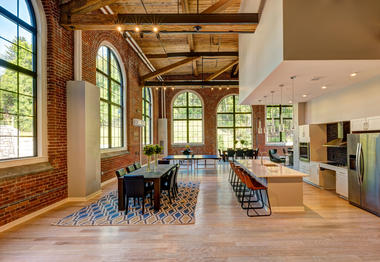 Gallery of Yarn Works / The Architectural Team  - 1