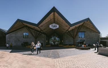 Mercado Estación Báltica / KOKO architects