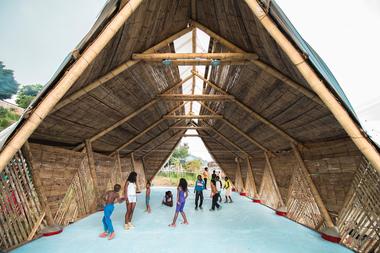 A arquitetura como um gesto de reparação: A Casa Ensamble Chacarrá