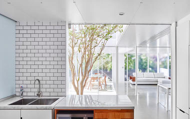 Gallery of Creative Kitchen Designs and Their Details: The Best Photos of the Week  - 8