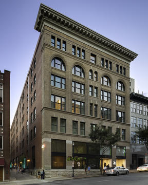 21c Museum Hotel Nashville / Deborah Berke Partners