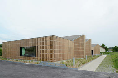Centro clínico municipal / studiolada architects