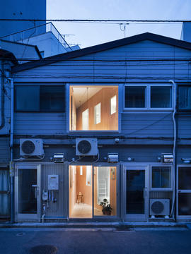 Cut in Koganecho / PERSIMMON HILLS architects