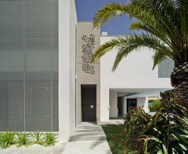 Gallery of Villa ZüV / Tomás Amat + Pablo Belda Studio  - 24