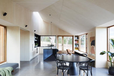 Gallery of Two Halves / Moloney Architects  - 14
