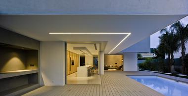 Gallery of Villa ZüV / Tomás Amat + Pablo Belda Studio  - 20