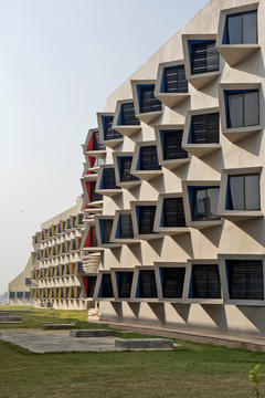 Gallery of The Street / Sanjay Puri Architects  - 20
