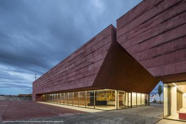 Centro de Interpretación de La batalla de Atoleiros / Gonçalo Byrne Arquitectos + Oficina Ideias em Linha
