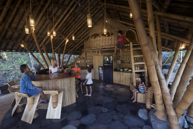 Gallery of Ananda House / IBUKU  - 10