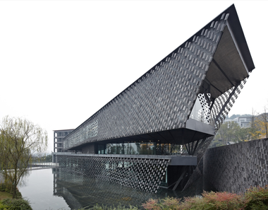 画廊 湖南新津·知博物馆 / 隈研吾建筑都市事务所  - 1