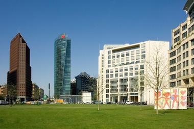 Canadian Embassy Berlin / KPMB Architects with Gagnon + Gagnon Letellier Cyr architectes + Smith Carter Architects + Engineers