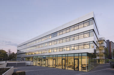 Gallery of Van Spaendonck Enterprise House / architectenbureau cepezed  - 25
