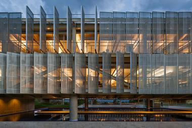 Gallery of Sebrae Headquarters / gruposp + Luciano Margotto  - 38