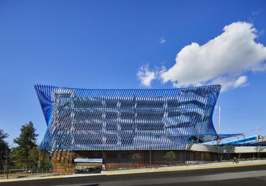 Angle Lake 交通转换站，广场中曼妙舞姿的蓝美人 / Brooks + Scarpa