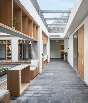 画廊 北京协作胡同胶囊酒店 / B.L.U.E.建筑设计事务所  - 10