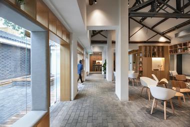 画廊 北京协作胡同胶囊酒店 / B.L.U.E.建筑设计事务所  - 31