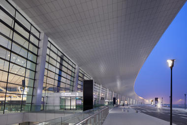 Zhengzhou Xinzheng International Airport Terminal 2 / CNADRI