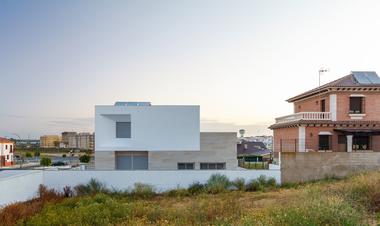 Casa Abocinada / González Morgado Arquitectura + T10 team