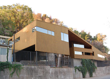 Zoo Management Building / Carreño Sartori Arquitectos