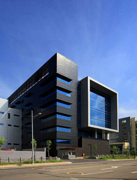 Gallery of Huga Fab III and Headquarters Building / J. J. Pan & Partners  - 3