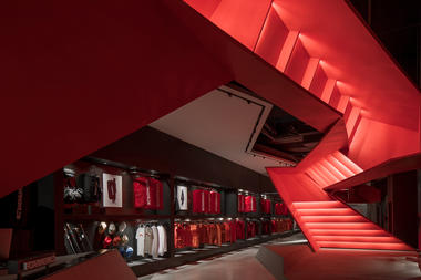 Roaringwild · Uniwalk 深圳店 / 东仓建设