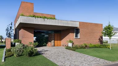 Casa Marcon / Ramella Arquitetura