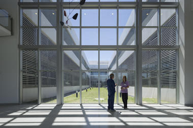 Hospital Dr. Gutiérrez / Mario Corea Arquitectura
