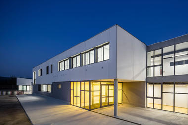 Galeria de Escola Guerau de Peguera / taab6  - 16