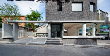 Gallery of Cornerstone 1-532 / Leehong Kim Architects  - 2