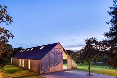 Family House in Pavilnys / DO architects