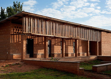 RUCID College for Organic Agriculture / Studio FH Architects + Light Earth Designs