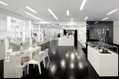 Tienda óptica en Lisboa / Sousa Santos Architects