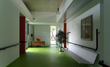 Gallery of Day Center For Alzheimer's Patients / Luis Navarro + Carlos Sánchez + Ángel Martínez  - 3