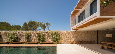 Gallery of M24 House / OLARQ Osvaldo Luppi Architects  - 1