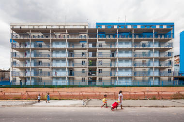 圣保罗贫困街区再生，推动城市化发展 / Base Urbana  + Pessoa Arquitetos