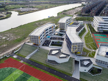 Gallery of Tongji University Affiliate Elementary School / Atelier Liu Yuyang Architects  - 2