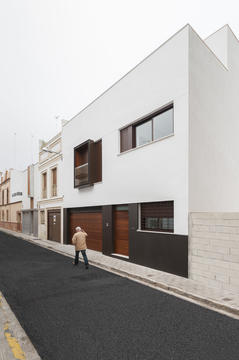 Casa Nufro / Dinamo Arquitectos