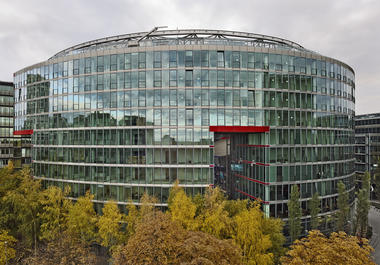 Gallery of Flashback: Sony Center Berlin / Murphy Jahn  - 13