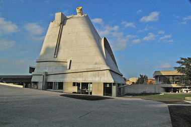 AD Classics: Church at Firminy / Le Corbusier