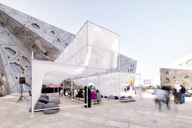 Cortinas luminosas / Studio Toggle