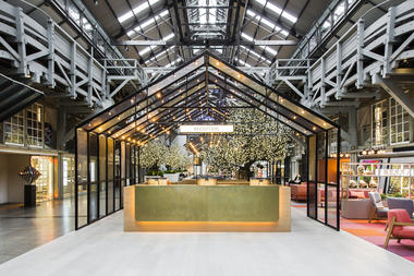 融入了街道生活的Ovolo酒店 / HASSELL 