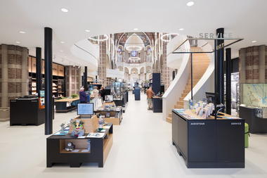 Gallery of Library, Museum and Community Center ‘De Petrus’ / Molenaar&Bol&vanDillen Architects  - 12