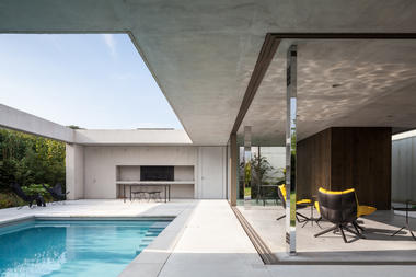 Poolhouse O / Steven Vandenborre