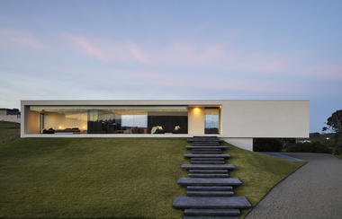 ‘狂野海岸’住宅 / FGR Architects